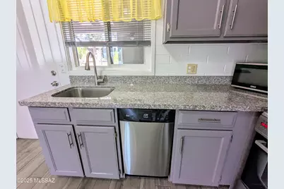 302 S Paseo Lobo #C, Green Valley, AZ 85614 - Photo 7