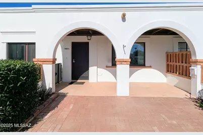 302 S Paseo Lobo #C, Green Valley, AZ 85614 - Photo 1