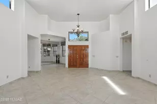 10285 N Carristo Dr, Oro Valley, AZ 85737 - Photo 11