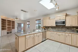 10285 N Carristo Dr, Oro Valley, AZ 85737 - Photo 19