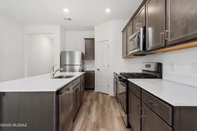 21945 E Pebbles Avenue, Red Rock, AZ 85145 - Photo 5