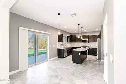 8928 W Silent Saguaro Drive, Marana, AZ 85653 - Photo 11