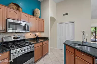 1451 N Old Adobe Drive, Green Valley, AZ 85614 - Photo 15