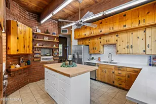 1285 N Speedway Pl, Tucson, AZ 85715 - Photo 13