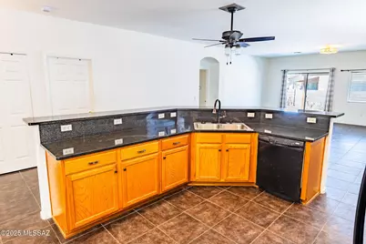7258 S Millers Tale Drive, Tucson, AZ 85756 - Photo 13