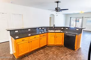 7258 S Millers Tale Dr, Tucson, AZ 85756 - Photo 13