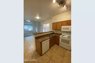 1250 E Weimer Ci Circle E #27, Tucson, AZ 85719 - Photo 3