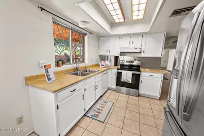 3841 N Four Winds Drive, Tucson, AZ 85750 - Photo 11