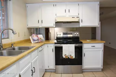 3841 N Four Winds Drive, Tucson, AZ 85750 - Photo 9