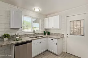 2135 N 3rd Ave, Tucson, AZ 85705 - Photo 13