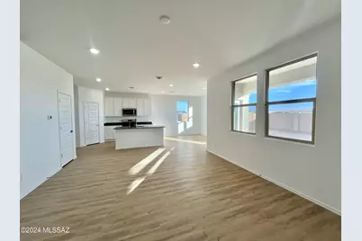 10418 W Guildford Lane, Marana, AZ 85653 - Photo 3