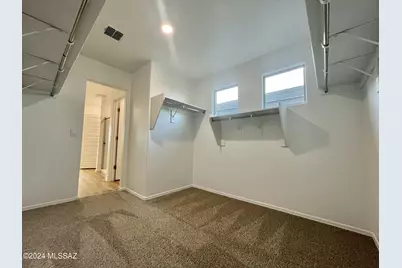 10418 W Guildford Lane, Marana, AZ 85653 - Photo 13