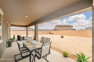 7749 S Crested Spring Dr, Tucson, AZ 85757 - Photo 37