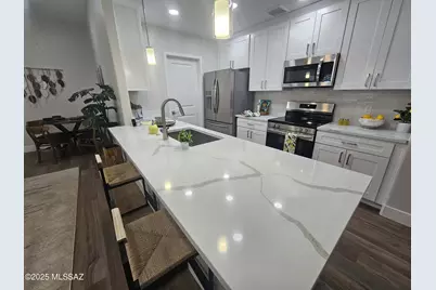 2020 E River Road #102, Tucson, AZ 85718 - Photo 1