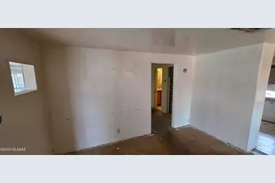 2011 E 18th Street, Tucson, AZ 85719 - Photo 5