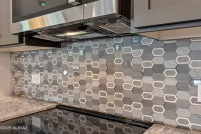 1618 E Horned Lark Drive, Green Valley, AZ 85614 - Photo 9