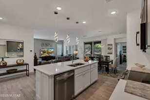 1618 E Horned Lark Dr, Green Valley, AZ 85614 - Photo 7