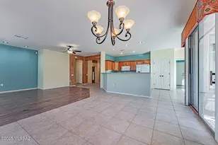 4691 S Piccadilly Dr, Green Valley, AZ 85622 - Photo 9