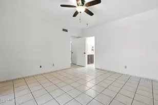 977 W Lockwood Ln, Tucson, AZ 85704 - Photo 17