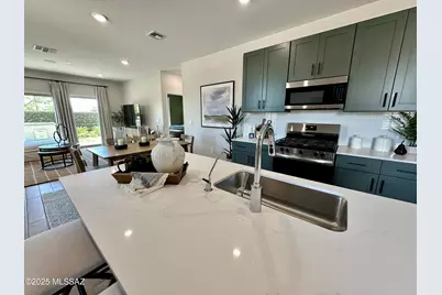 10454 W Thetford Lane, Marana, AZ 85653 - Photo 9