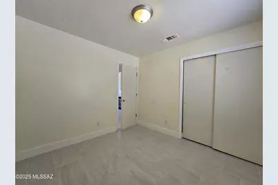 7980 N Siskiyou Drive, Tucson, AZ 85743 - Photo 19