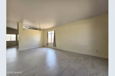 7980 N Siskiyou Drive, Tucson, AZ 85743 - Photo 3