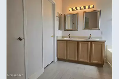 7980 N Siskiyou Drive, Tucson, AZ 85743 - Photo 25