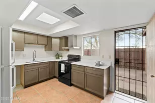 7070 E Corto Caravaca, Tucson, AZ 85715 - Photo 13