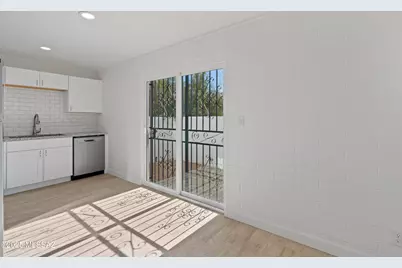 2304 N 10th Avenue, Tucson, AZ 85705 - Photo 9
