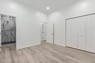 313 W 35th St, Tucson, AZ 85713 - Photo 13