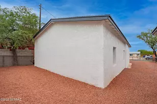 313 W 35th St, Tucson, AZ 85713 - Photo 23