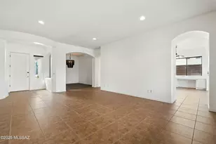 13122 N High Hawk Dr, Marana, AZ 85658 - Photo 9