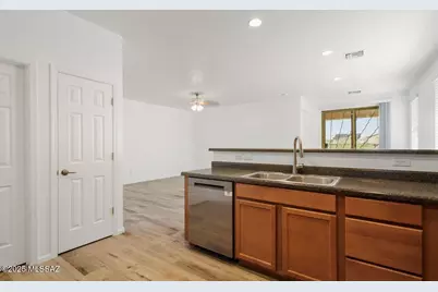 6902 W Leeward Cove Way, Tucson, AZ 85757 - Photo 15