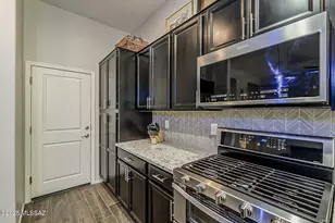 5464 S Guthrie Peak Dr, Green Valley, AZ 85622 - Photo 17