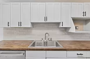 7811 E Clarence Pl, Tucson, AZ 85715 - Photo 7