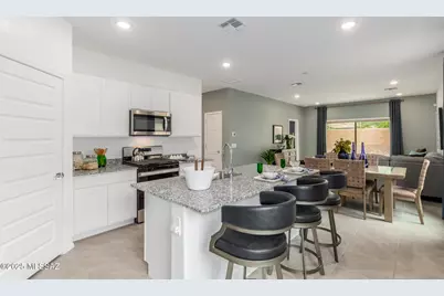 10040 N Bakeri Drive, Marana, AZ 85653 - Photo 1