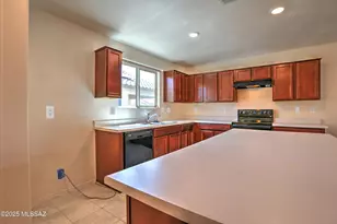 4530 S Sunrise Bluff Way, Tucson, AZ 85730 - Photo 5