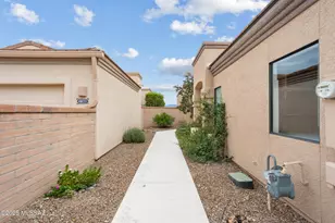 4879 S View Ridge Dr, Green Valley, AZ 85622 - Photo 3