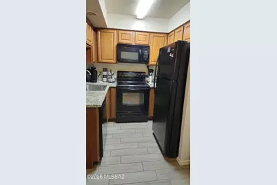 1810 E Blacklidge Drive #115, Tucson, AZ 85719 - Photo 9