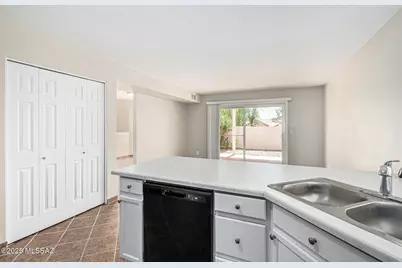 3615 W Mesa Ridge Trail, Tucson, AZ 85742 - Photo 19