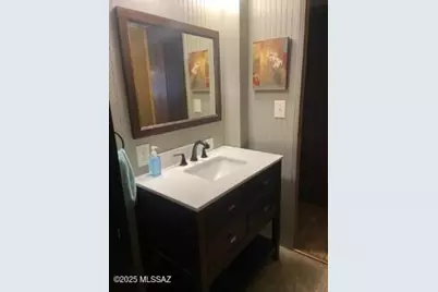 557 E Hillcrest Drive, Benson, AZ 85602 - Photo 9