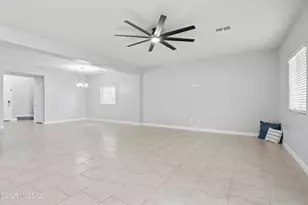 12079 E Becker Dr, Vail, AZ 85641 - Photo 11