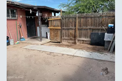 303 &amp; 305 E Palmdale Street, Tucson, AZ 85714 - Photo 11