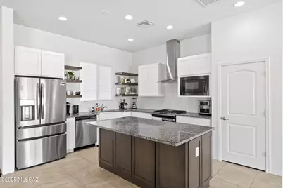 8015 S Galileo Lane, Tucson, AZ 85747 - Photo 9