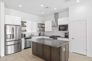 8015 S Galileo Ln, Tucson, AZ 85747 - Photo 9