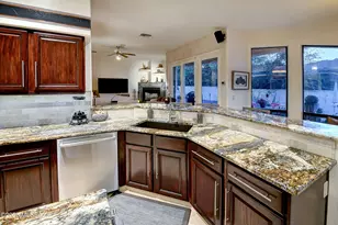 8321 E Snyder Rd, Tucson, AZ 85750 - Photo 9