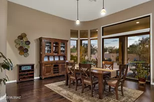 13837 N Steprock Canyon Pl, Oro Valley, AZ 85755 - Photo 11