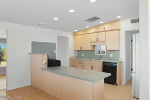 2120 E 33rd St, Tucson, AZ 85713 - Photo 9