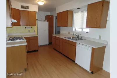 111 S A/B 1st Street, Tombstone, AZ 85638 - Photo 9