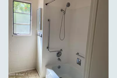 261 W Camino Alameda #B, Green Valley, AZ 85614 - Photo 11